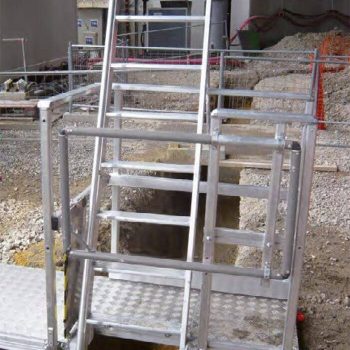Plataforma de acceso a excavaciones y zanjas